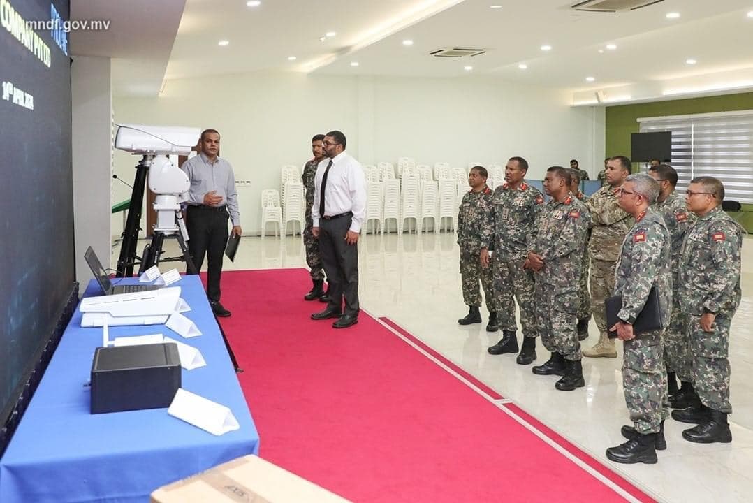 ޕްރޯލައިން ކުންފުނިން އެމްއެންޑީއެފްއަށް ކޮމިއުނިކޭޝަން އިކުއިޕްމަންޓްސް ހަދިޔާކޮށްފި