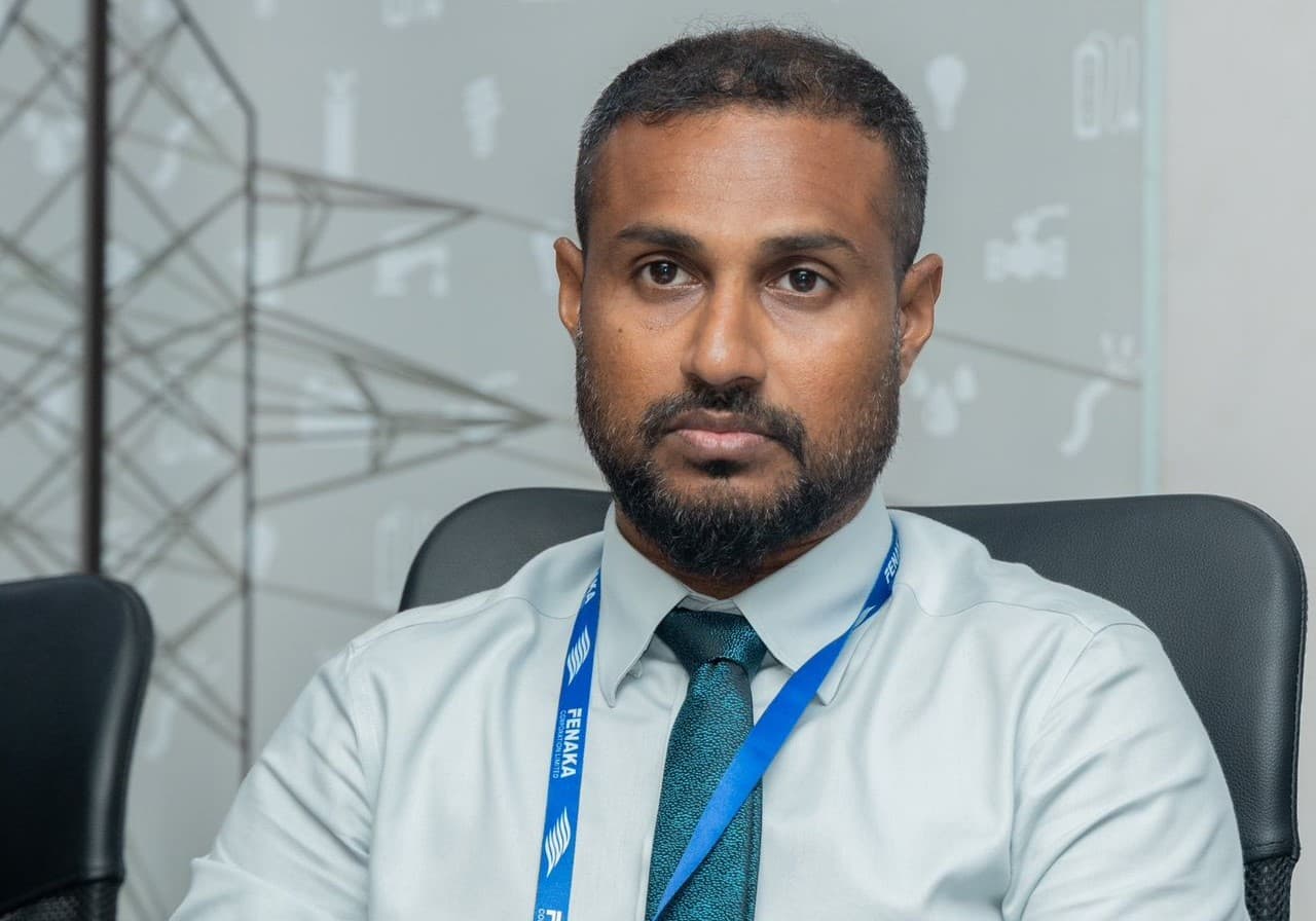 ފެނަކަ އެމްޑީ، މުއާޒް މުހައްމަދު ރަޝީދު