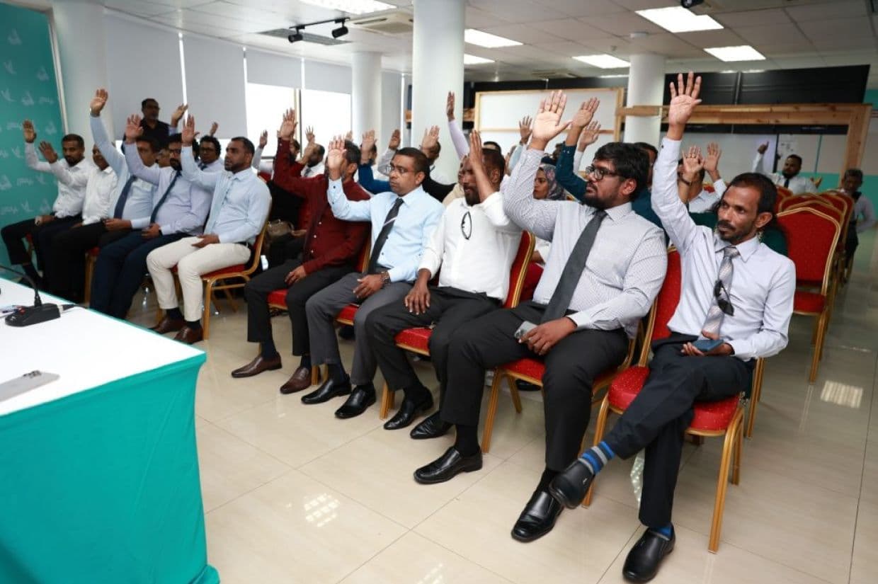 ޕީޕީއެމް ސެނެޓުން މިއަދު ބޭއްވި ބައްދަލުވުން/ ފޮޓޯ: ޕީޕީއެމް