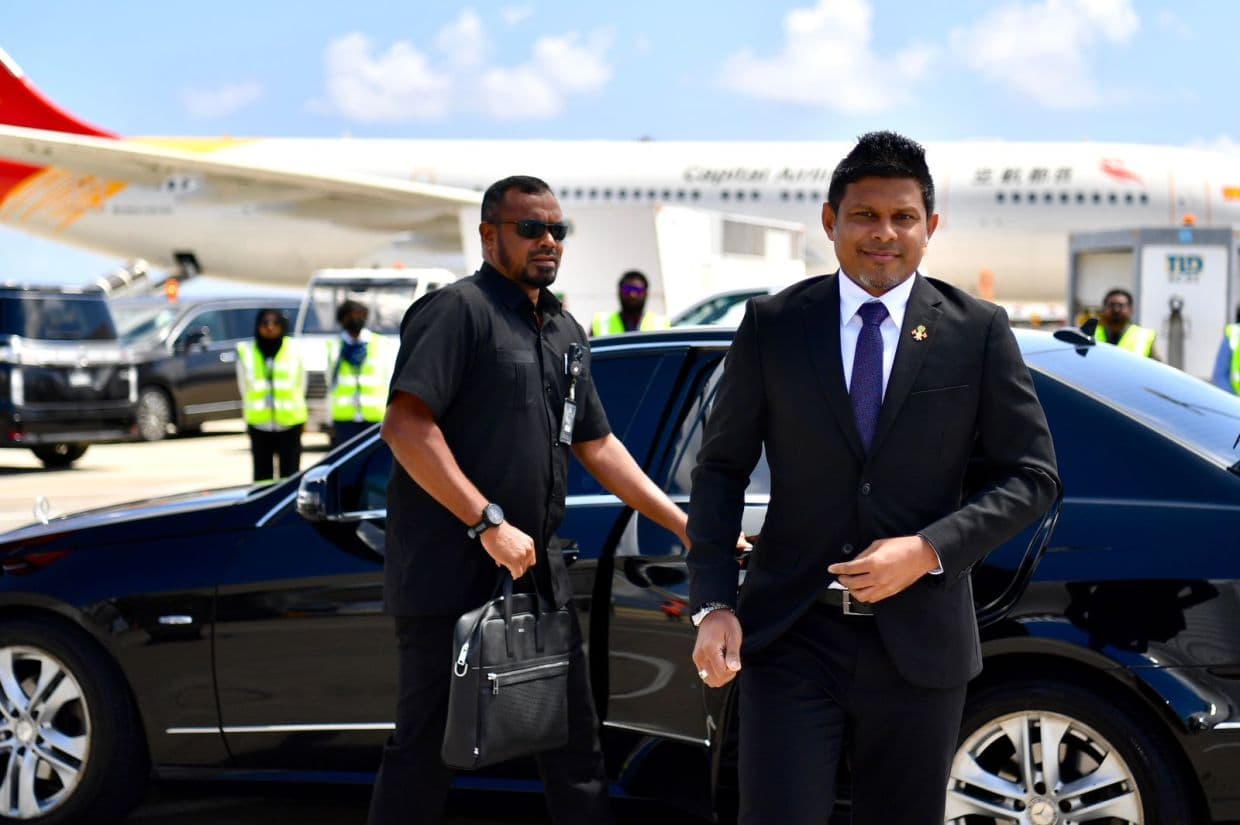 ރައީސުލްޖުމްހޫރިއްޔާގެ ނައިބު އަލްއުސްތާޛް ޙުސައިން މުޙައްމަދު ލަޠީފް
