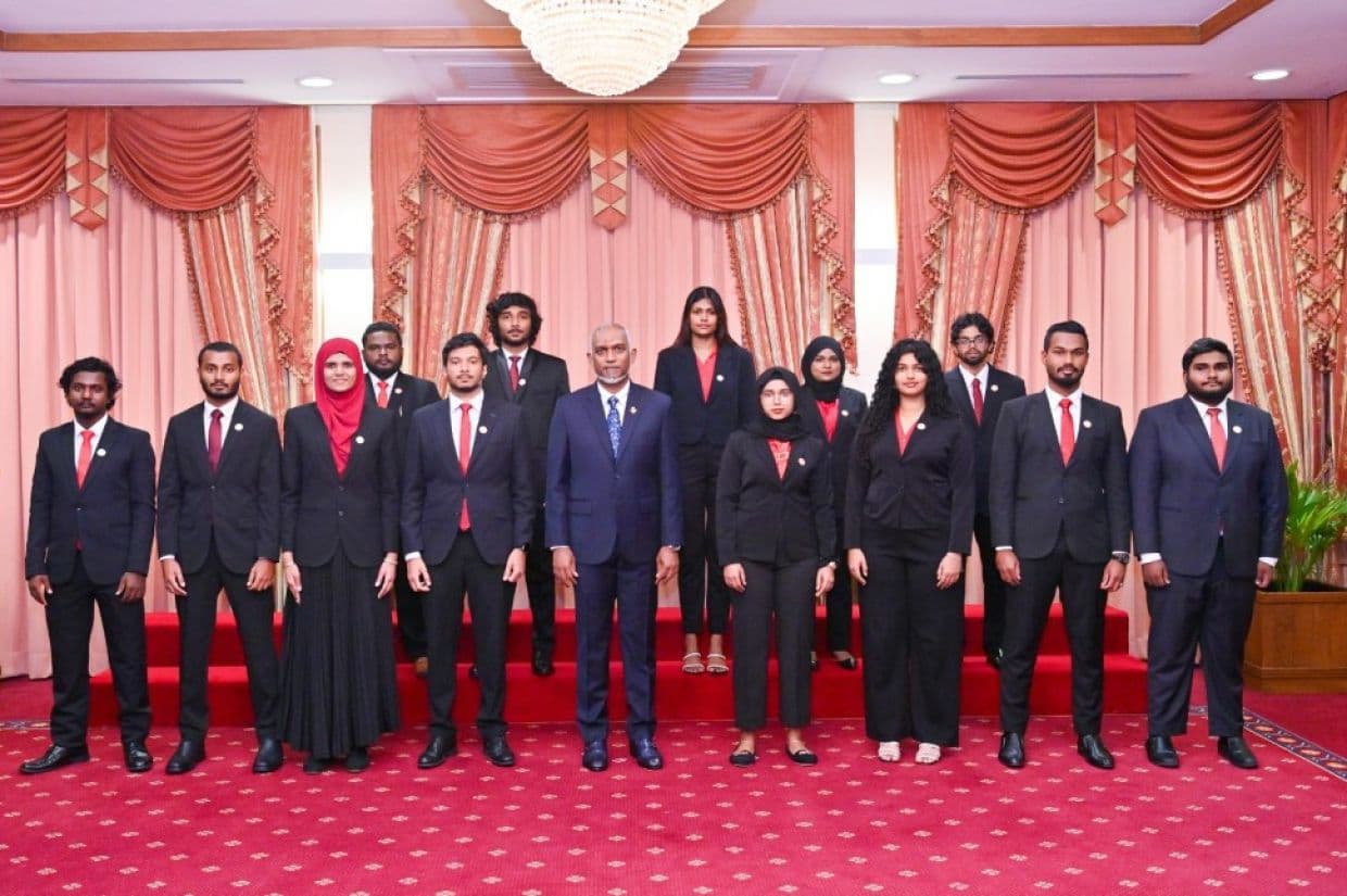 ރައީށް ޒުވާނުންގެ ޤައުމީ ލަފާދޭ ކޮމިޓީއާއެކު