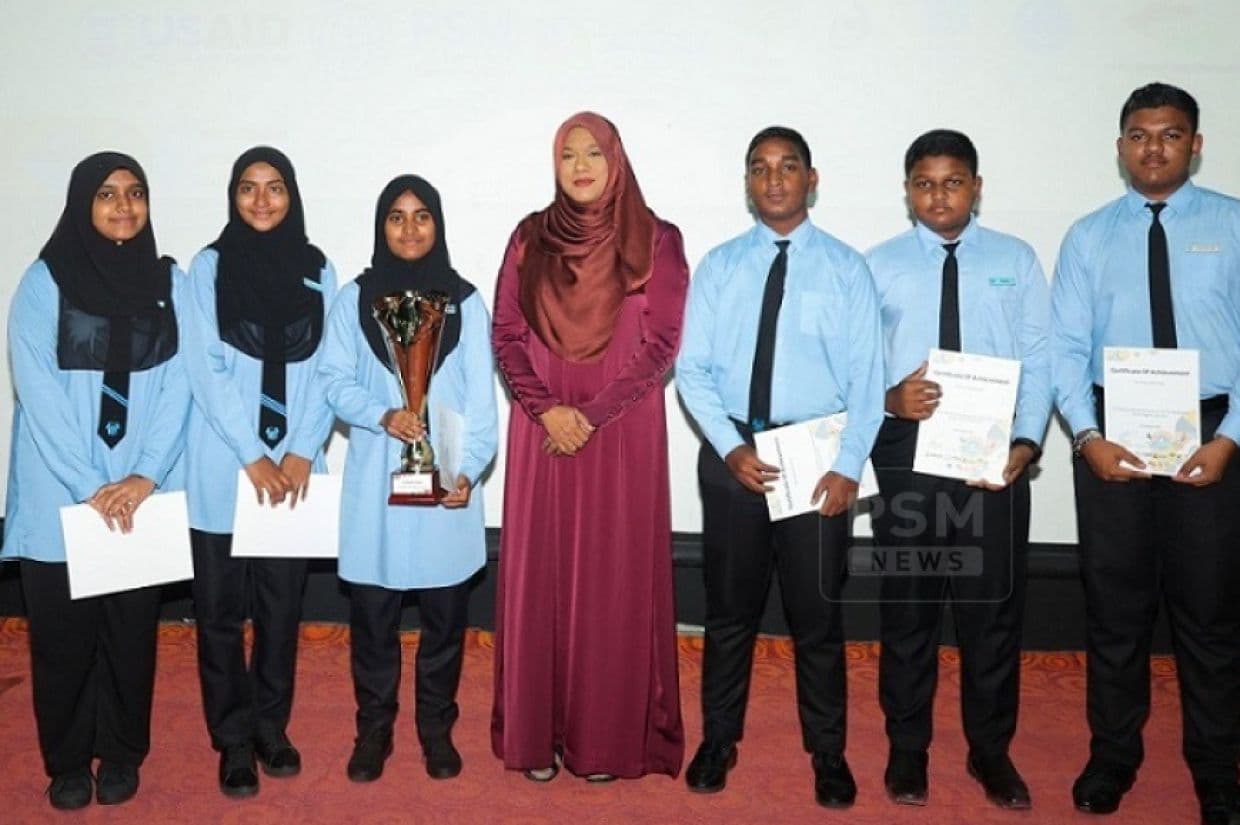 އިންޓަރސްކޫލް ހިއުމަން ރައިޓްސް ކުއިޒްގެ 1 ވަނަ ހޯދި ފ. އަތޮޅު ތައުލީމީ މަރުކަޒުގެ ދަރިވަރުން