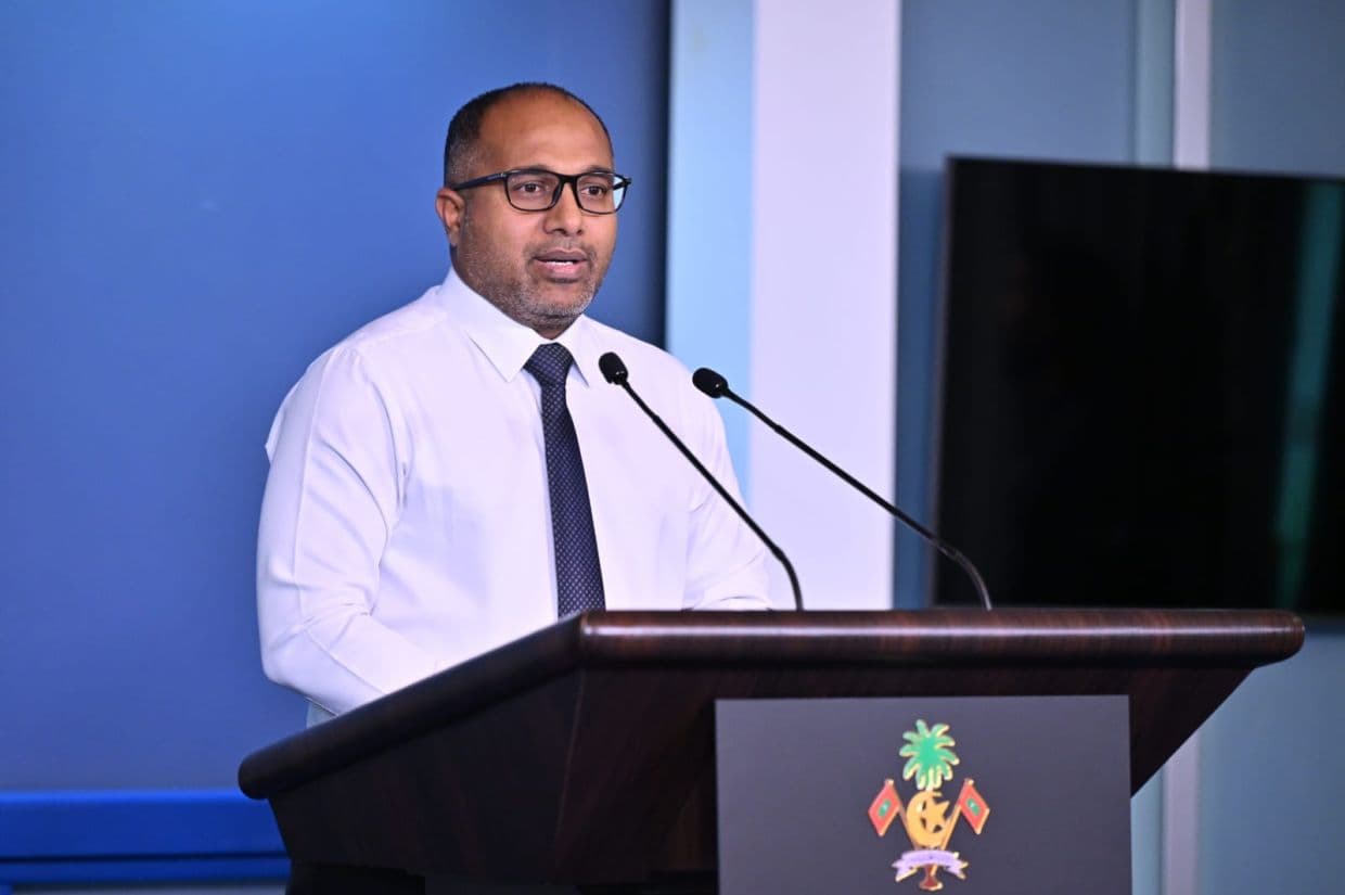 ވަޒީރު އިހްސާން ނޫސްވެރިންގެ ބައްދަލުވުމެއްގައި ވާހަކަދައްކަވަނީ