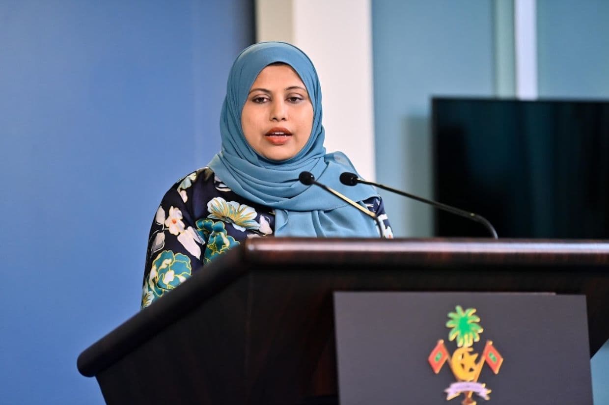 ރައީސް އޮފީހުގެ ތަރުޖަމާނު ހީނާ ވަލީދު.