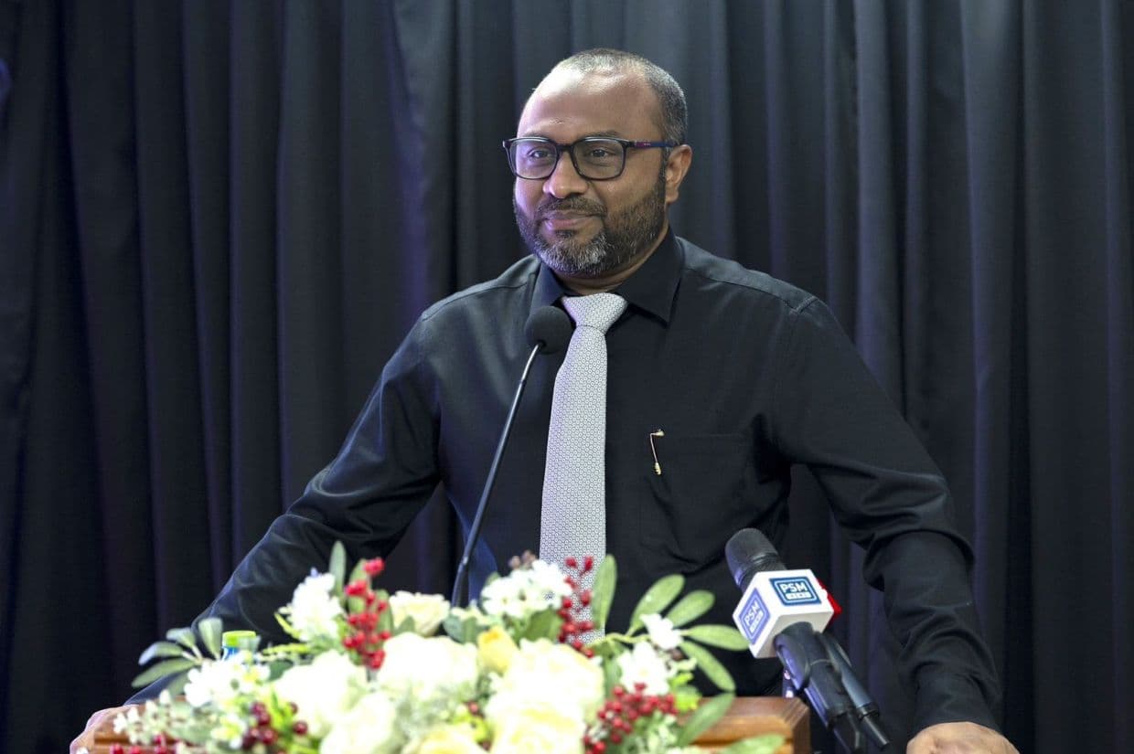 "ވަންގަވް" މެދުވެރިކޮށް ޒަކާތު ބޭސްފަރުވާގެ ޚިދުމަތް ތަޢާރަފްކުރުމަށް މިއަދު ބޭއްވި ރަސްމިއްޔާތުގައި ވަޒީރު ޝަހީމް ވާހަކަދައްކަވަނީ.
