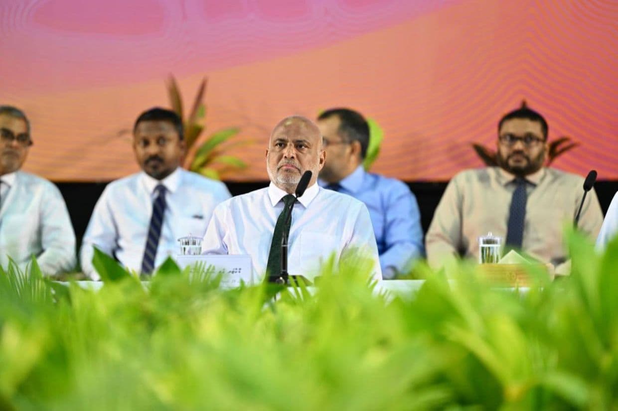 މިނިސްޓަރ ޑރ. އަލީ ހައިދަރު - މިނިސްޓަރ ޚައިދަރު ވިދާޅުވީ ޤާނޫނީ ބާރުވެރިކަން ގެނެސްދޭނެ ޤައުމީ ތަރައްޤީގެ ޤާނޫނުގެ ބިލެއް މަޖިލީހަށް ހުށަހަޅުއްވާނެ ކަމަށާއި، ވަކި މާއްދާއެއް ވެސް އިތުރުކޮށް ޤާނޫނަށް އިޞްލާޙް ގެންނާނެ ކަމަށް. / ފޮޓޯ: ޚުލާސާ