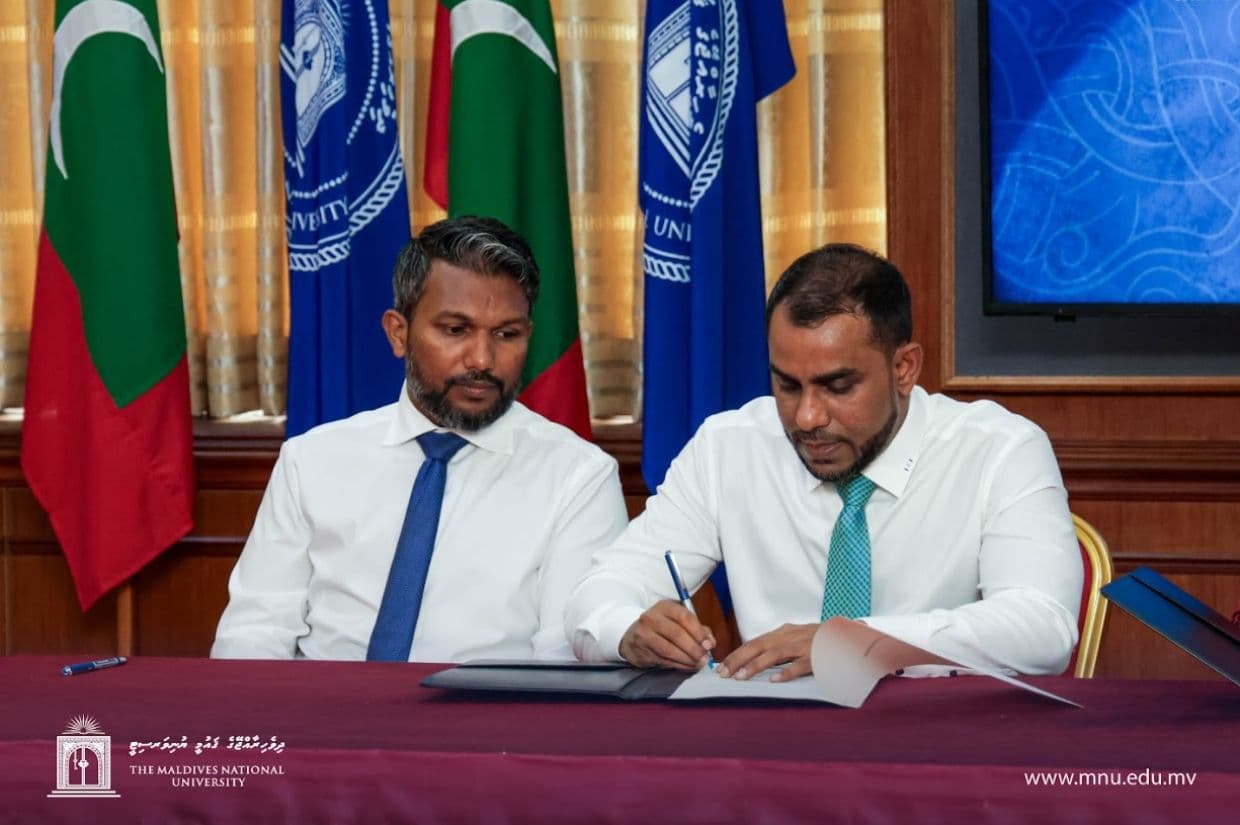 ލ. ހުޅިމެންދޫގައި 5 ތަރީގެ ޓްރެއިނިންގ ރިސޯޓެއް ތަރައްޤީކުރުމަށް ވަޒީރު ފައިސަލް ފަހުމުނާމާގައި ކުރައްވަނީ.