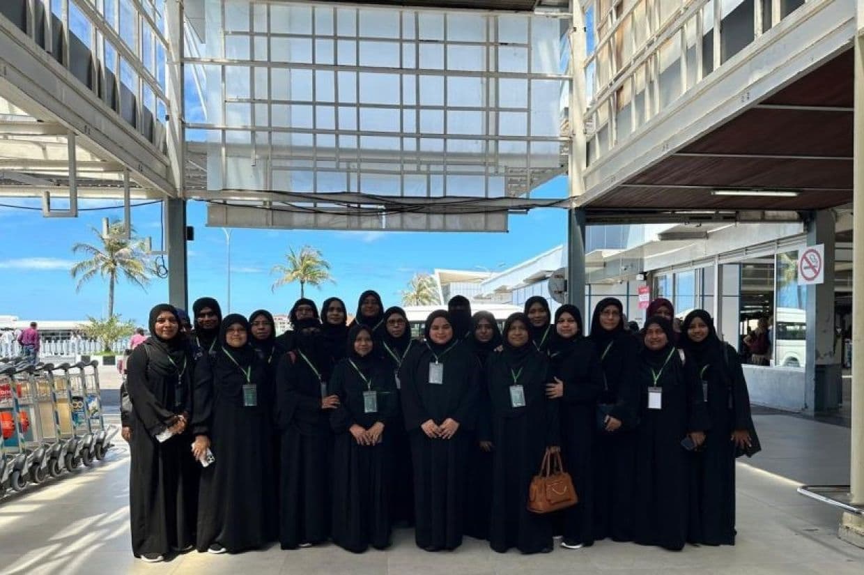 ތަމްރީނު ދަތުރެއްގައި ސައުދީ އަރަބިއްޔާއަށް ދިޔަ އިސްލާމީ ކަންތައްތަކާބެހޭ ވުޒާރާގެ 22 އަންހެން މުވައްޒަފުން