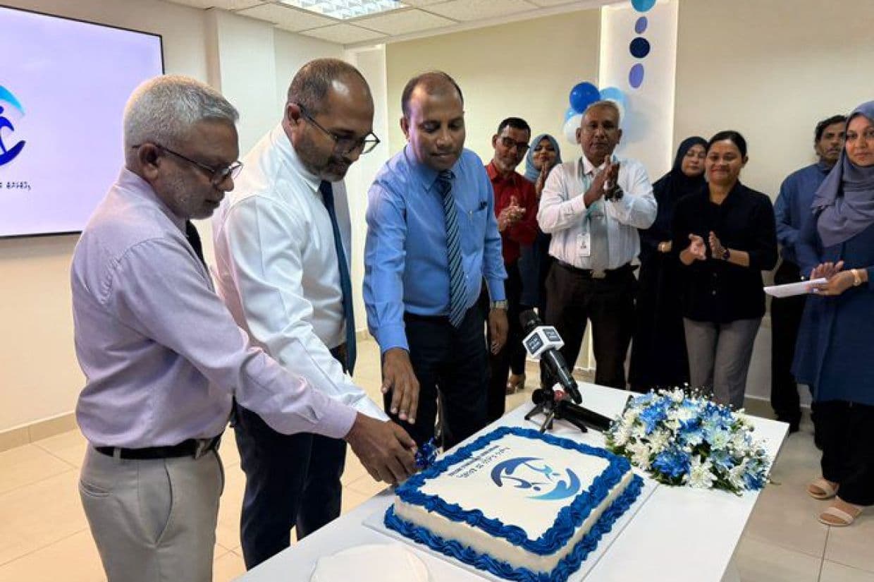 ޑީޖޭޖޭގެ އައު ލޯގޯ އިފްތިތާޙް ކޮށްދެއްވުމުގެ ރަސްމިއްޔާތުގައި ވަޒީރު އިޙްސާން.