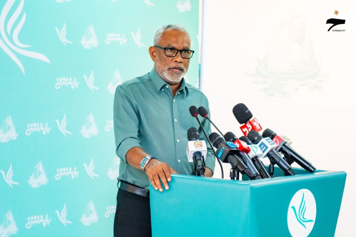 ޕީއެންސީން މިރޭ ބޭއްވި ނޫސްވެރިންގެ ބައްދަލުވުމުގެ ތެރެއިން / ފޮޓޯ: ޚުލާސާ