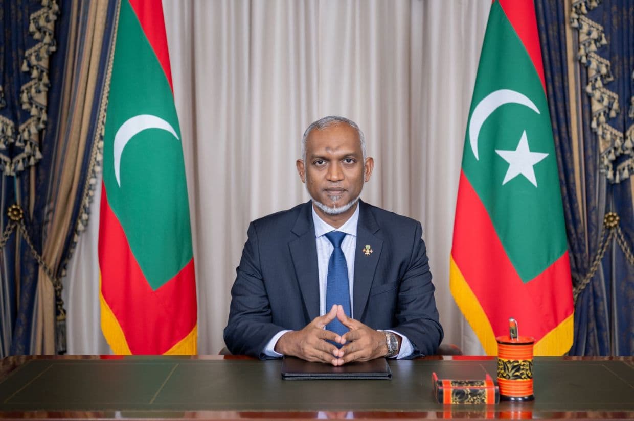 ރައީސުލްޖުމްހޫރިއްޔާ ޑރ. މުޙައްމަދު މުޢިއްޒު