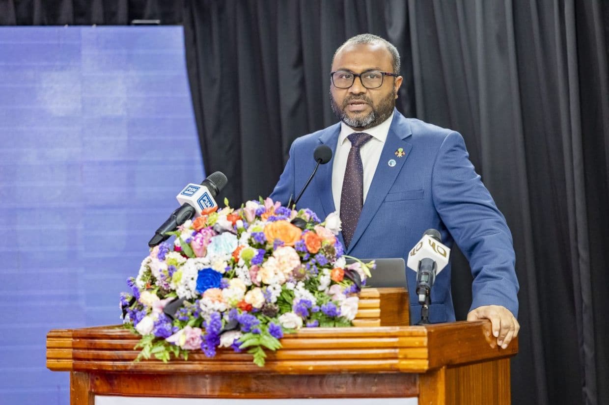 ބައިނަލްއަޤްވާމީ ޒަކާތު ކޮންފަރެންސް ފެށުމުގެ ރަސްމިއްޔާތުގައި މިނިސްޓަރ ޝަހީމް ވާހަކަދައްކަވަނީ. / ފޮޓޯ: އިސްލާމިކް މިނިސްޓްރީ