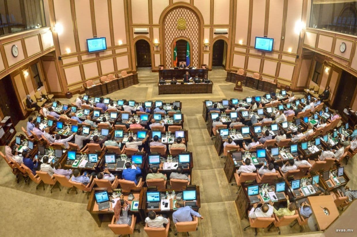 ކޮޕީރައިޓް ޙިމާޔަތުގެ މުއްދަތު 70 އަހަރަށް އިތުރުކުރާ ބިލު މަޖިލީހުން ފާސްކޮށްފި