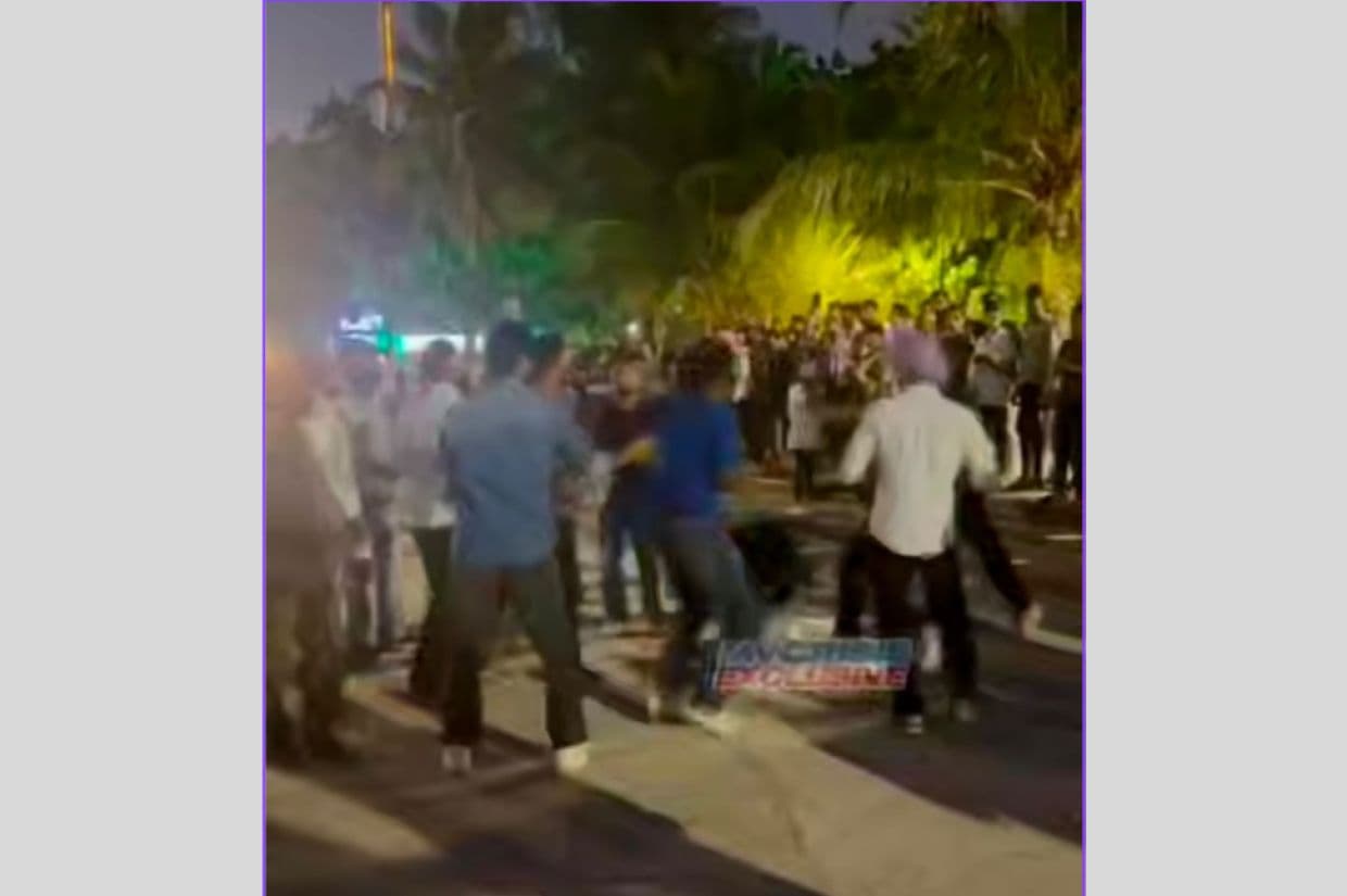 އާޓިފިޝަލް ބީޗުގައި ބިދޭސީން ހިންގި މާރާމާރީގެތެރެއިން