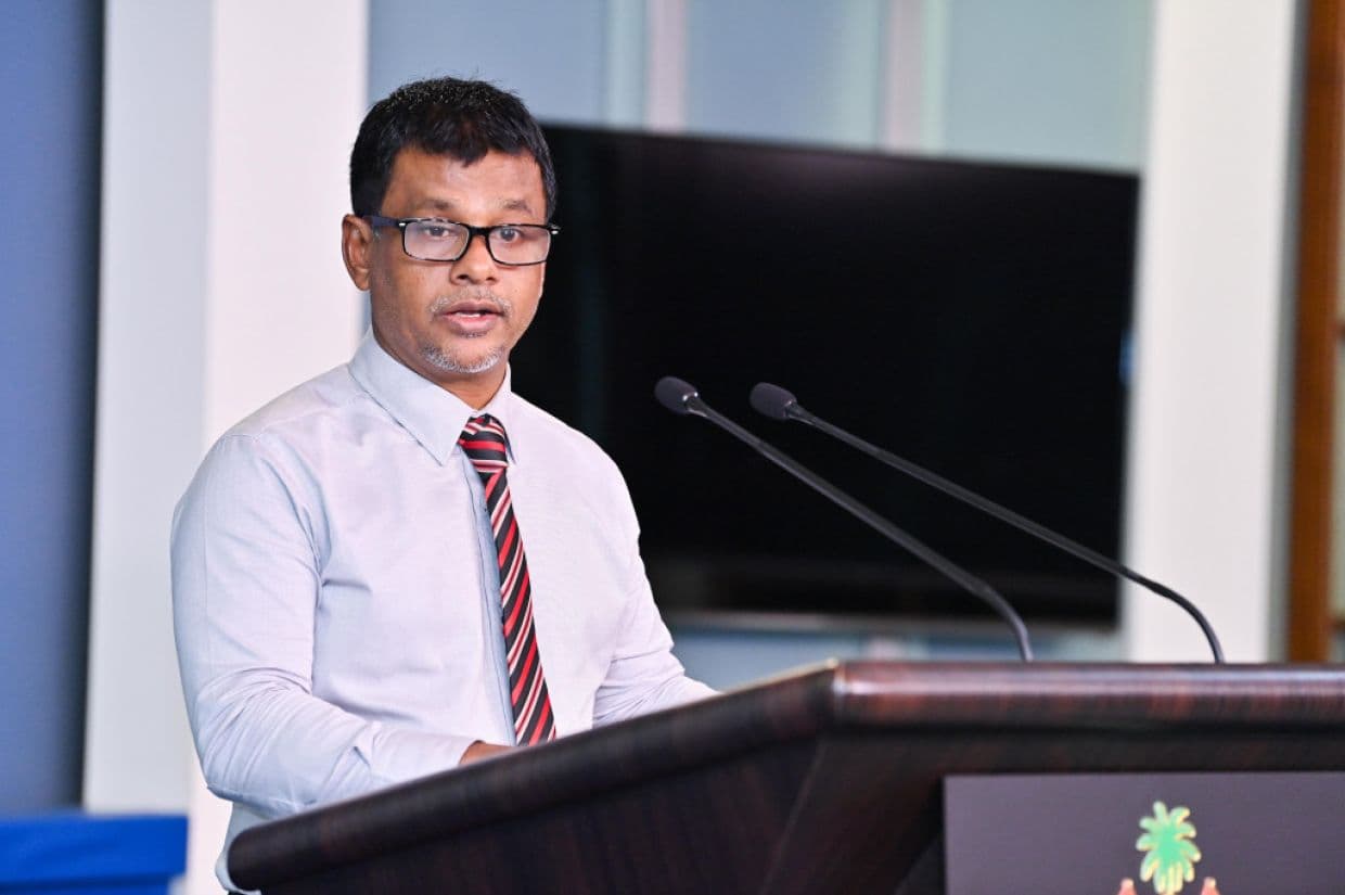 ހެލްތް މިނިސްޓަރު އަބްދުﷲ ނާޒިމް/ ފޮޓޯ: ރައީސް އޮފީސް