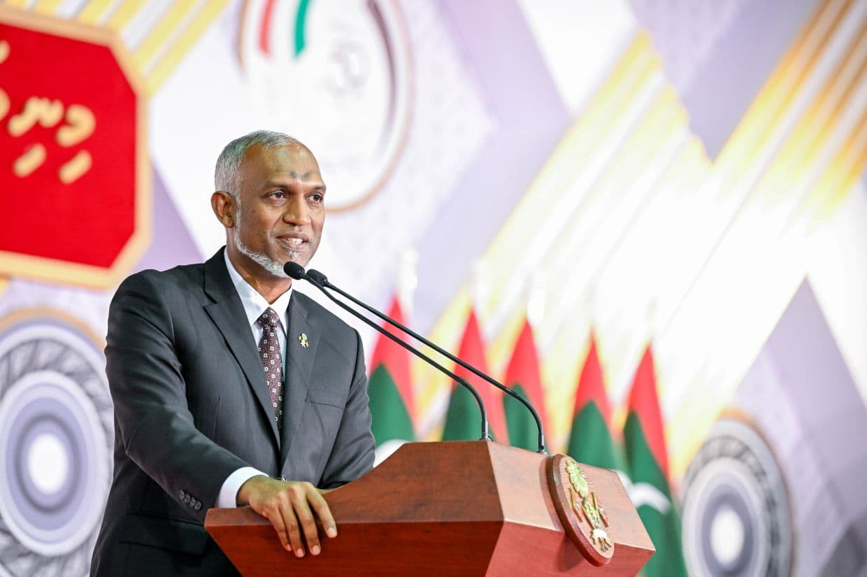ރައީސުލްޖުމްހޫރިއްޔާ ޑރ. މުޙައްމަދު މުޢިއްޒު
