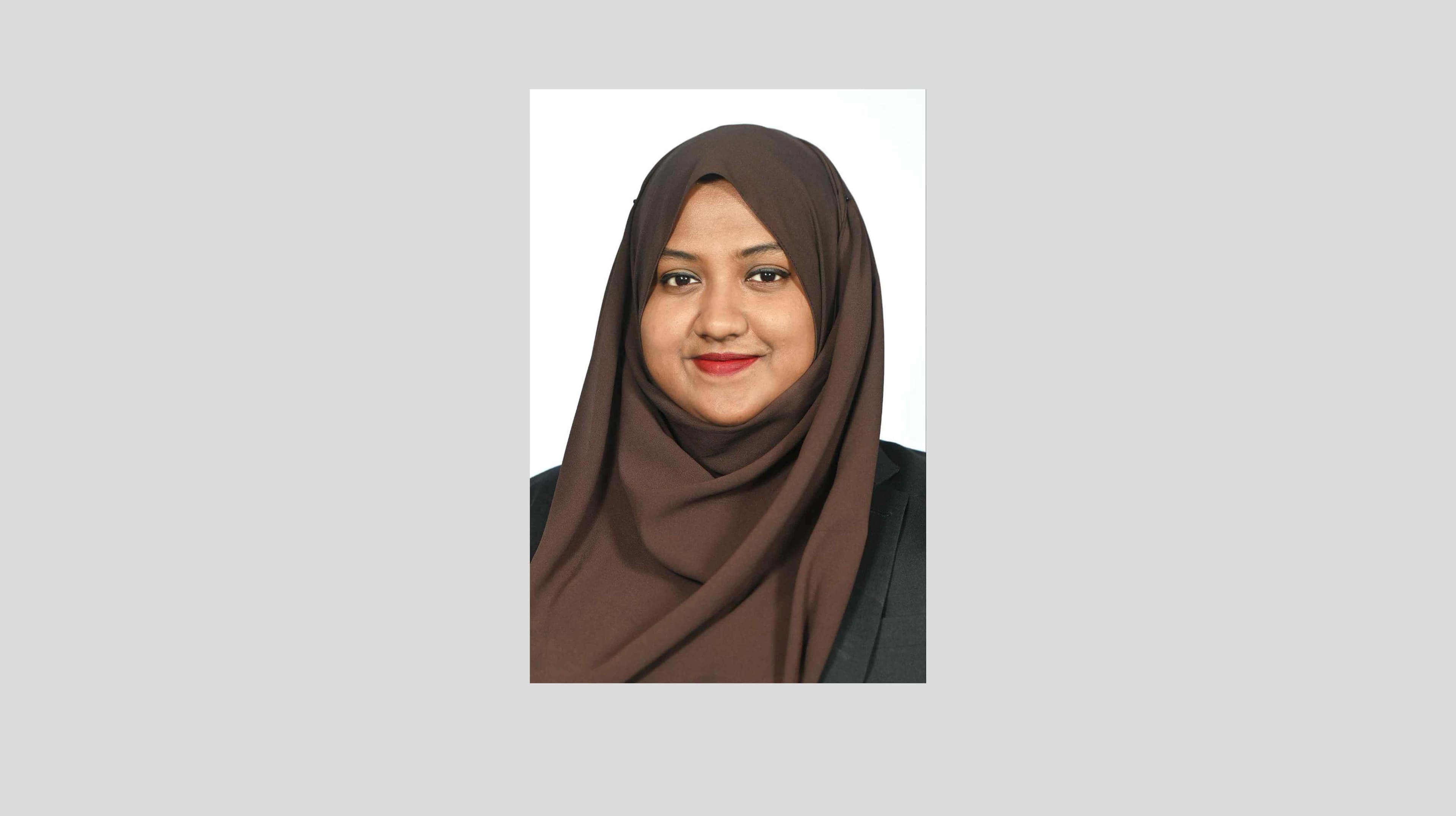 ޑެޕިއުޓީ މިނިސްޓަރު މަލްޝާ ޝަރީފް.