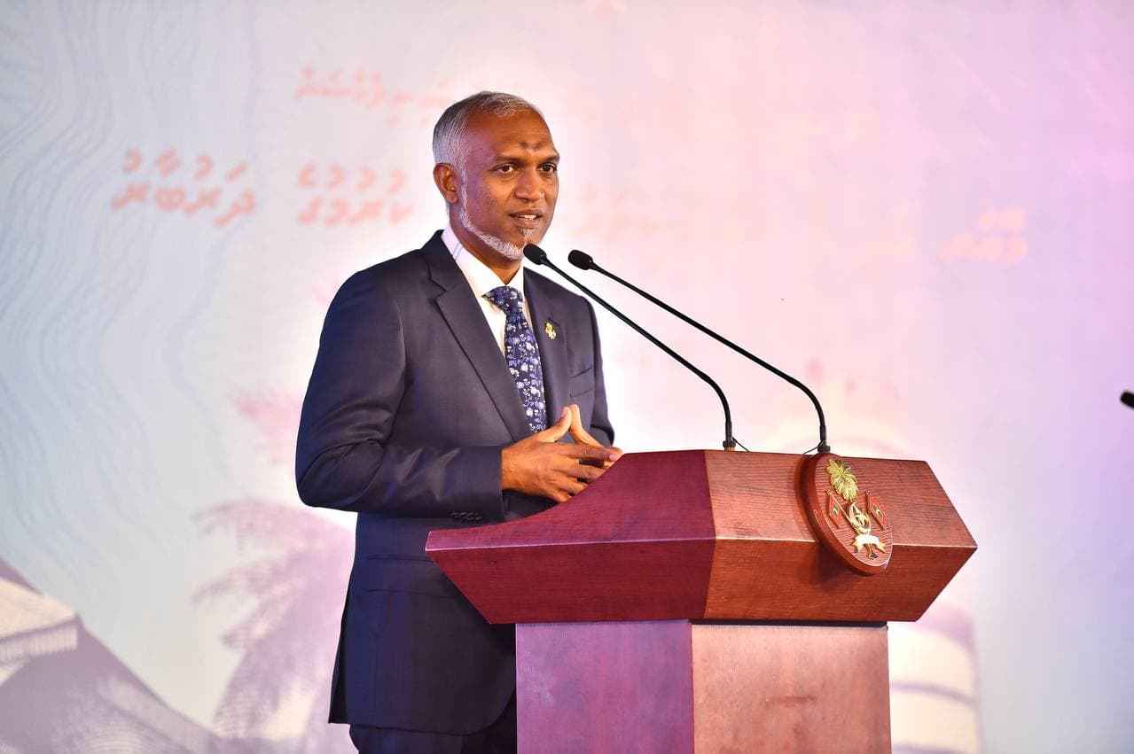 ރައީސުލްޖުމްހޫރިއްޔާ ޑރ. މުޙައްމަދު މުޢިއްޒު
