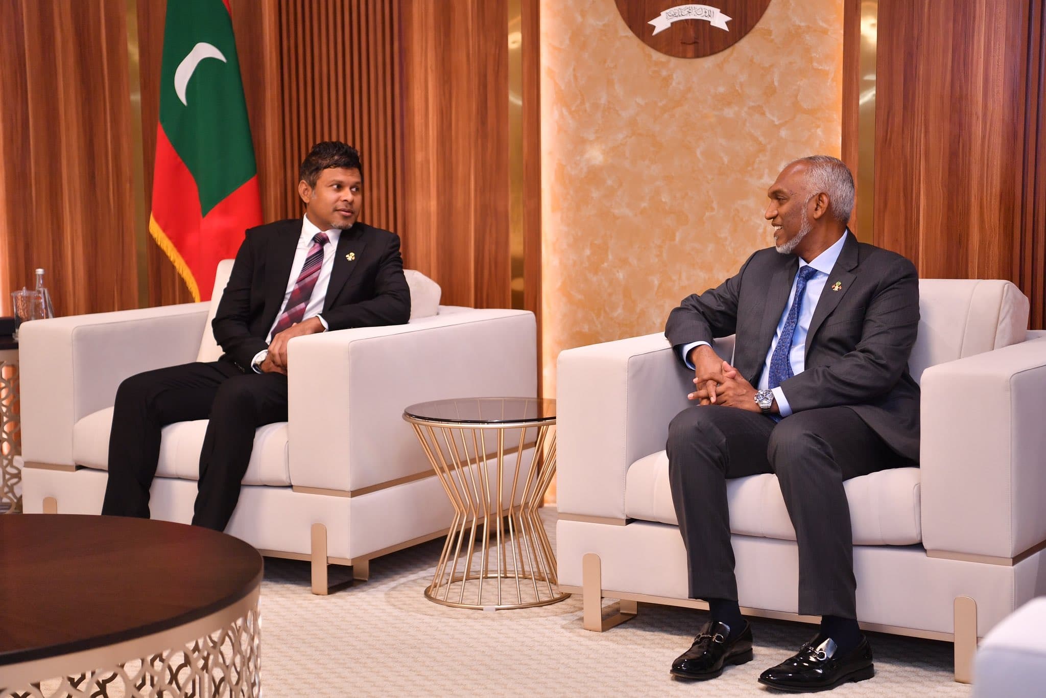 ރައީސްމުޢިއްޒު ނައިބު ރައީސް އާއި އެކު / ފޮޓޯ: ރައީސް އޮފީސް