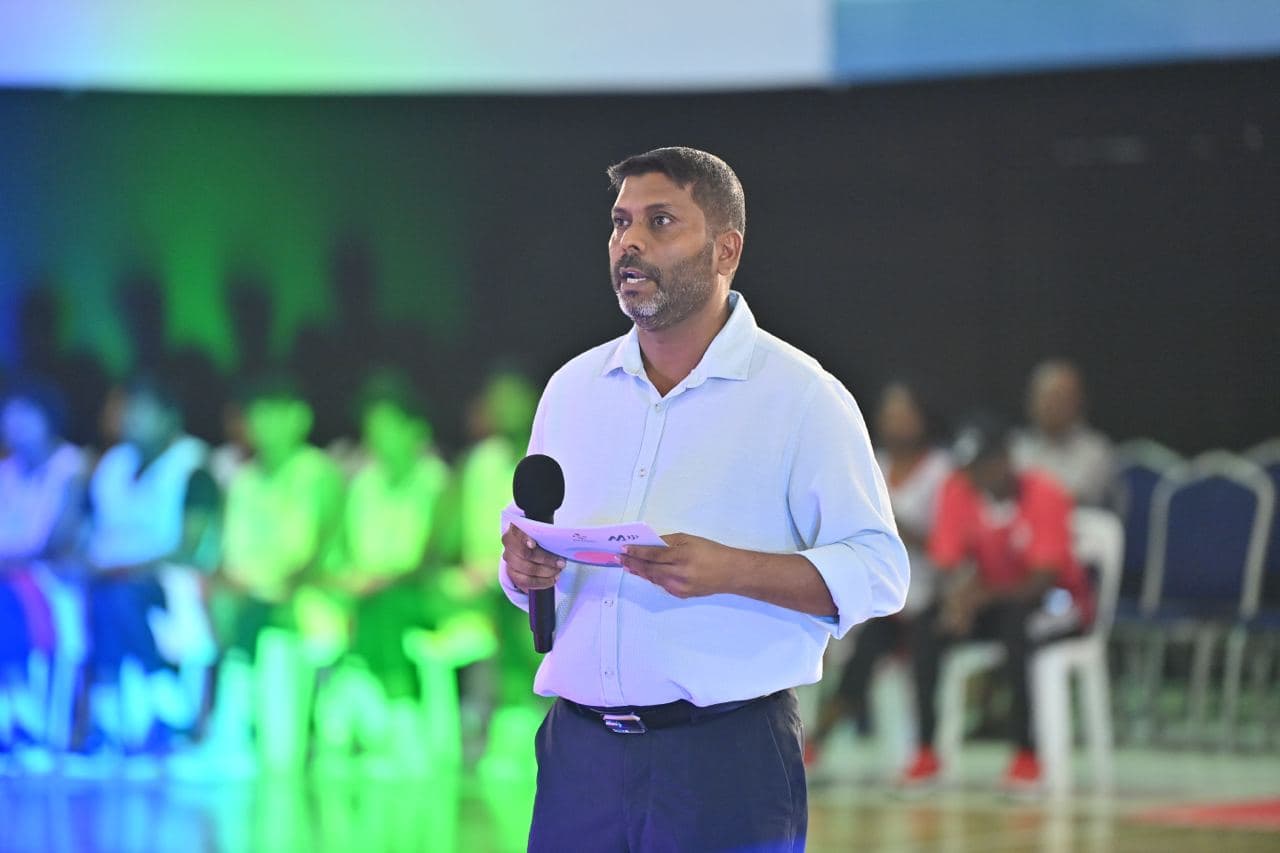 ކުޅިވަރާއި ހަށިހެޔޮކަމާބެހޭ ވަޒީރު ޢަބްދުﷲ ރާފިޢު