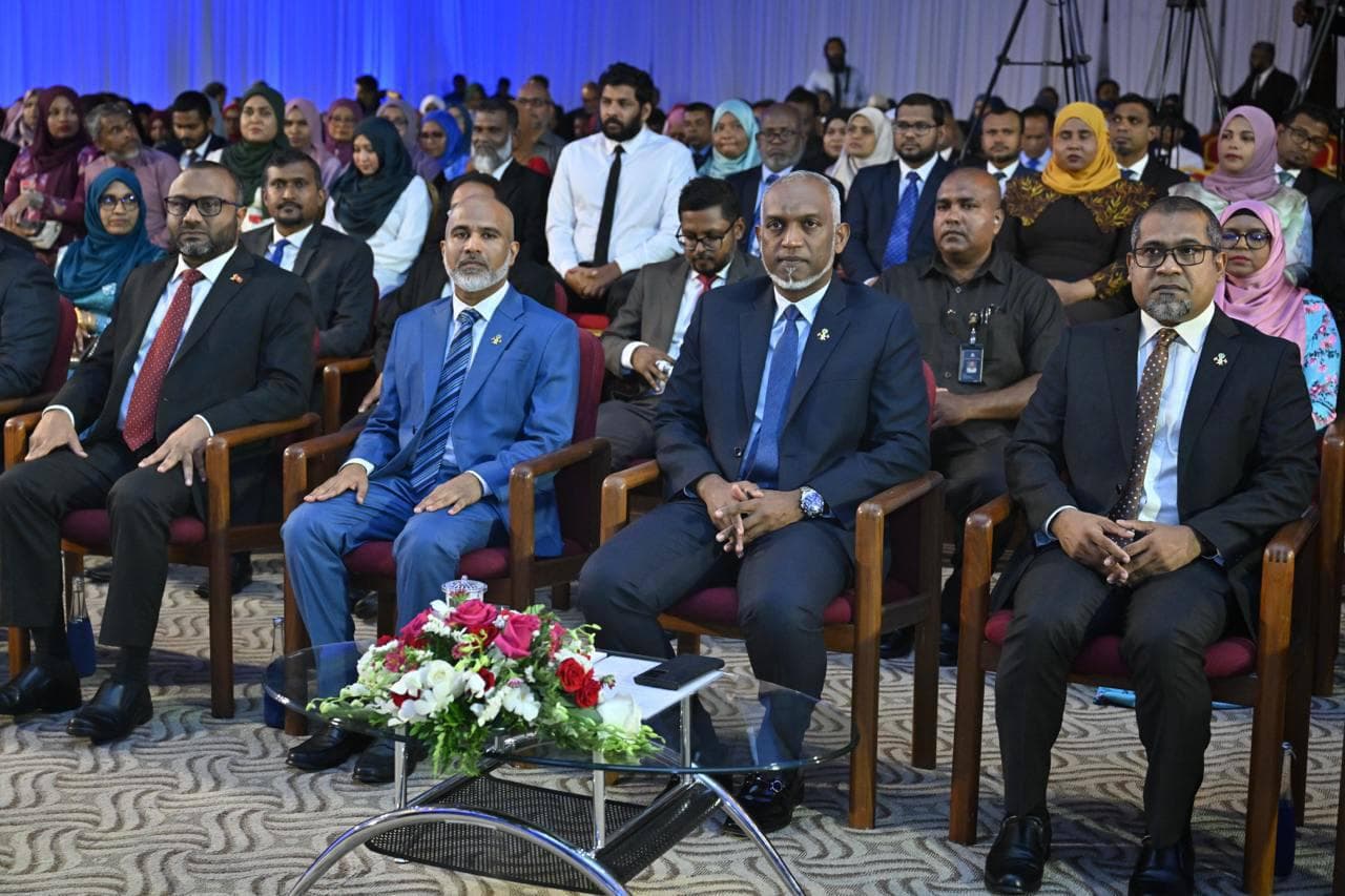 މަތީ އަރުތަވެރިންނަށް އިނާމު ދިނުމުގެ ރަސްމިއްޔާތުގެ ތެރެއިން