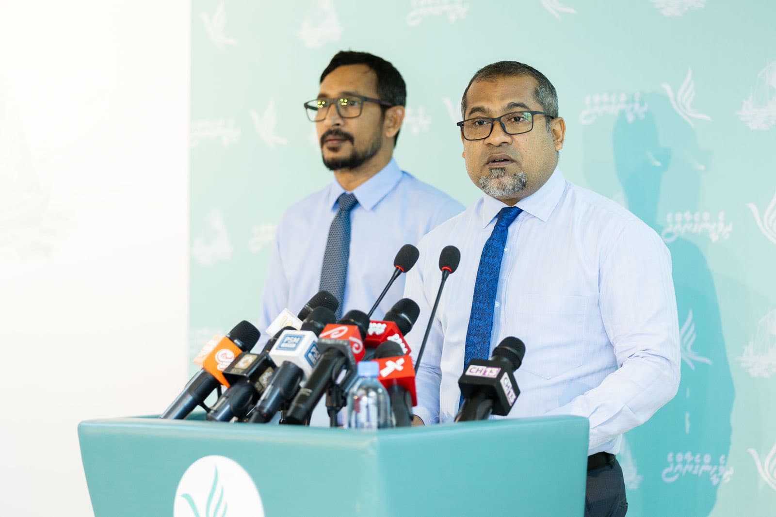 ޕީއެންސީގެ ލީޑަރޝިޕުން ބޭއްވި ނޫސްވެރިންގެ ބައްދަލުވުން.