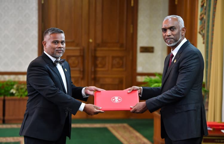 ރައީސް އޮފީހުގެ ލީގަލް ސެކްރެޓަރީ އައްބާސް ޝަރީފް