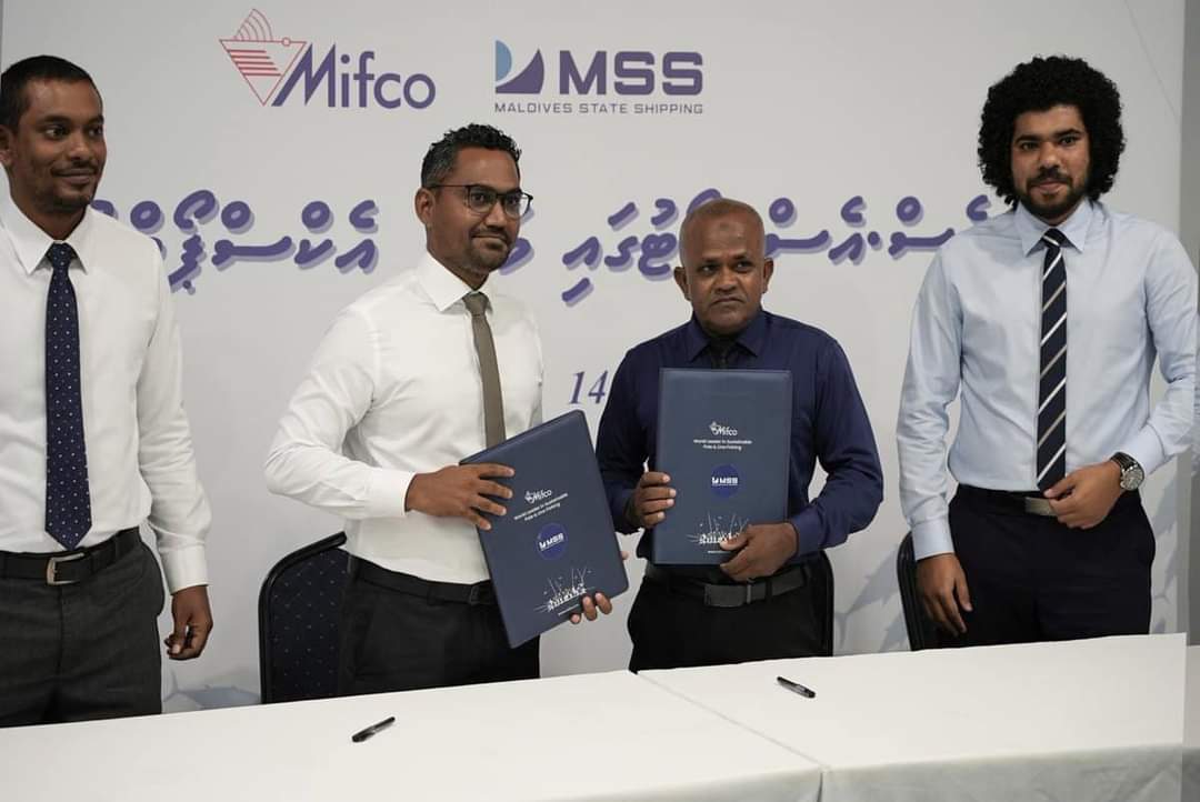 އެއްބަސްވުމެއްގައި ސޮއިކުރުމުގެ ރަސްމިއްޔާތު ތެރެއިން / ފޮޓޯ: މިފްކޯ