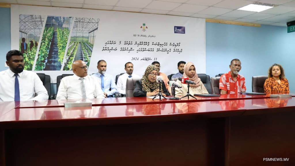 މޯލްޑިވްސް އެގްރި ބިޒްނަސް ޕްރޮގްރާމްގެ ދަށުން އުތުރުގެ އިތުރު 5 ރަށެއްގައި ގްރީންހައުސް އެޅުމަށް އެއްބަސްވެ ސޮއި ކުރުމުގެ ރަސްމިއްޔާތުގެ ތެރެއިން.