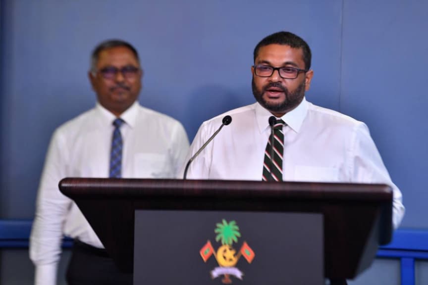 ދިފާޢީ ވަޒީރު މުޙައްމަދު ޣައްސާން މައުމޫން. / ފޮޓޯ: ރައީސް އޮފީސް