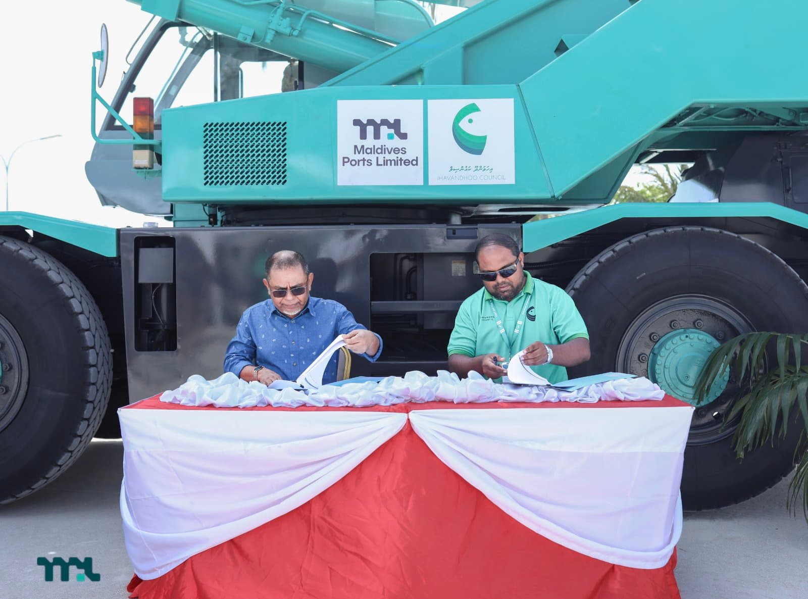 ފޮޓޯ: އެމްޕީއެލް