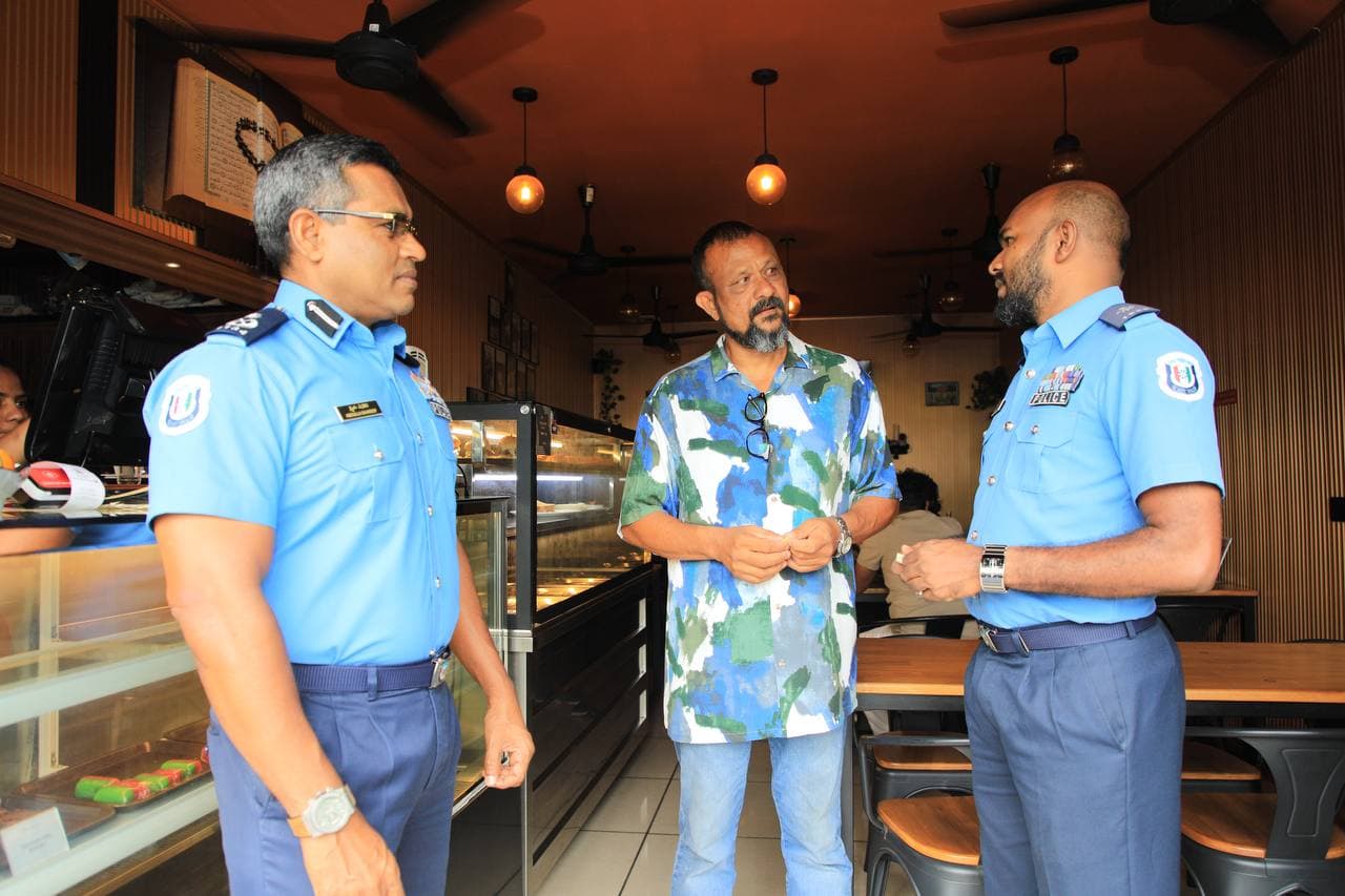 ފޭކް ސްލިޕްތަކާ ގުޅޭގޮތުން ހޭލުންތެރިކުރުވަނީ. / ފޮޓޯ: ފުލުހުން