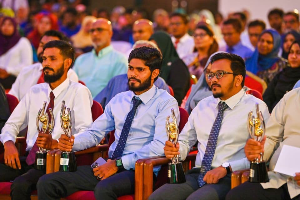 ޒުވާނުންނަށް އެވޯޑް ދިނުމުގެ ޖަލްސާ