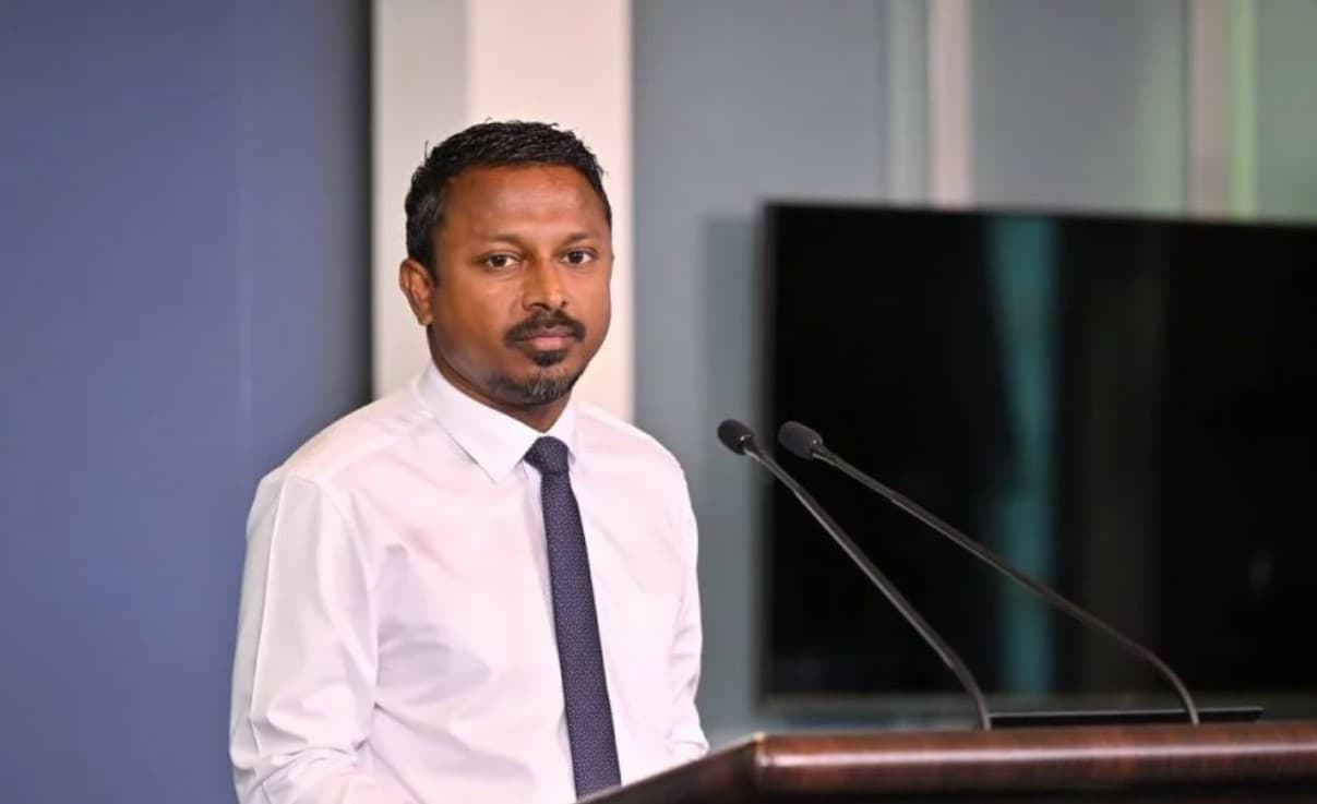 އެޓާނީ ޖެނެރަލް އަހުމަދު އުޝާމް