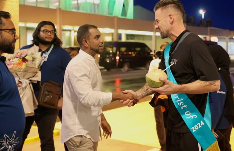 މިހާރު އަންނަ ފަތުރުވެރިންގެ އަދަދު ދެގުނަ ކުރެވޭތޯ ސަރުކާރުން ދަނީ މަސައްކަތް ކުރަމުން