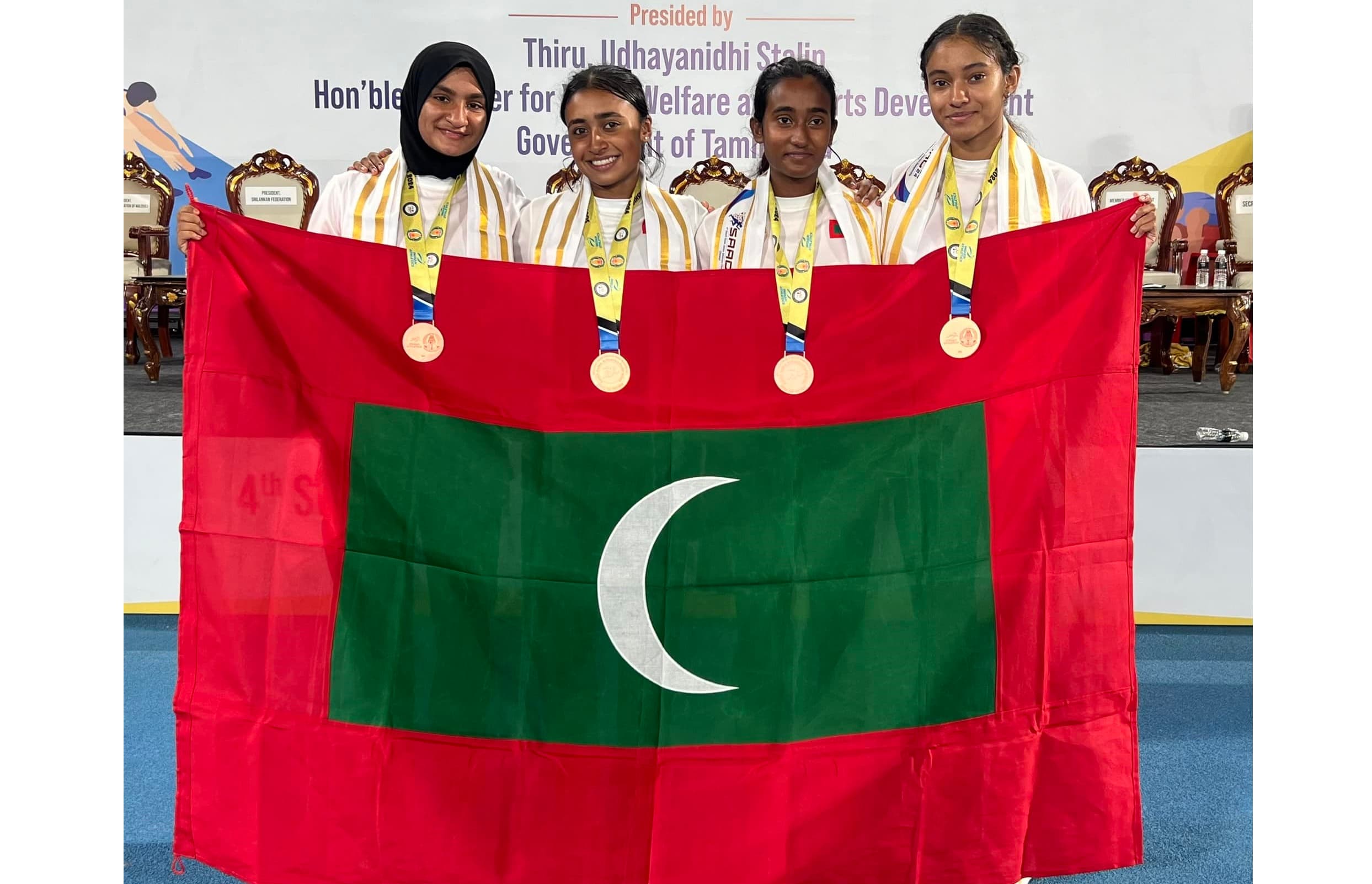 ފޮޓޯ: ރާއްޖޭގެ އަންހެން އެތްލީޓުން