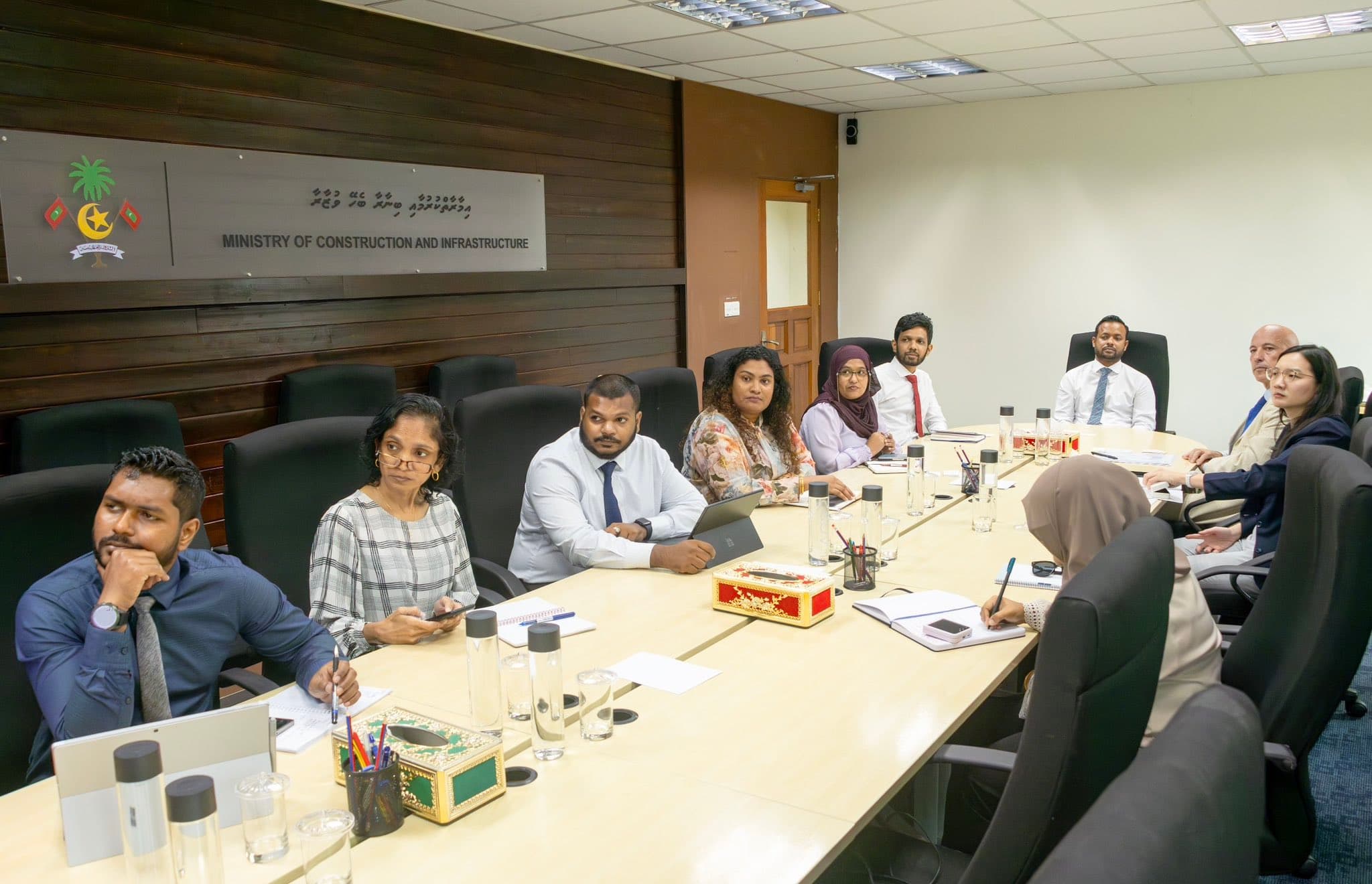 ފޮޓޯ: އިމާރާތްކުރުމާއި ބިނާވެށި ތަރައްޤީކުރުމާބެހޭ ވުޒާރާ
