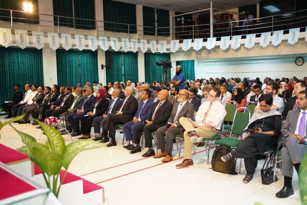 ފޮޓޯ: އައިޔޫއެމް