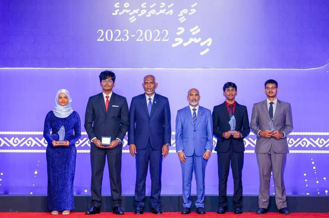 ޓޮޕް އެޗީވާސް ޖަލްސާގެ ތެރެއިން/ ފޮޓޯ: އެޑިއުކޭޝަން މިނިސްޓްރީ