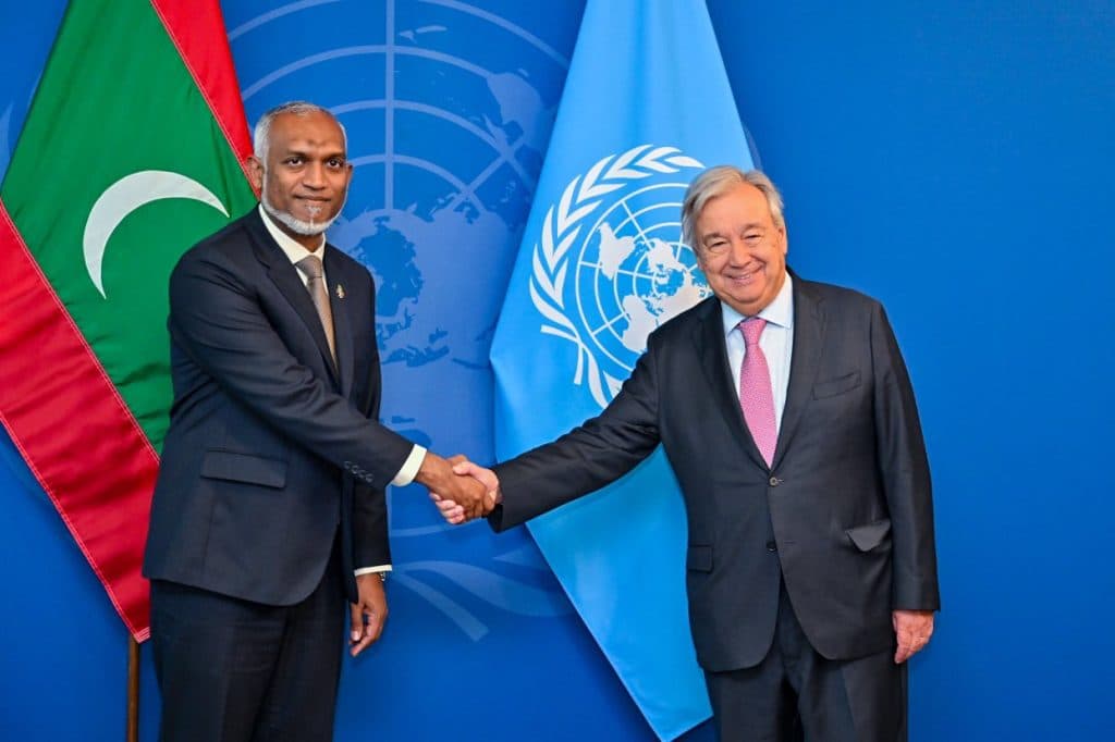 ރައީސް ޑރ. މުއިއްޒު އދ.ގެ ސެކްރެޓަރީ ޖެނެރަލްއާ ބައްދަލު ކުރެއްވުން/ ފޮޓޯ: ރައީސް އޮފީސް