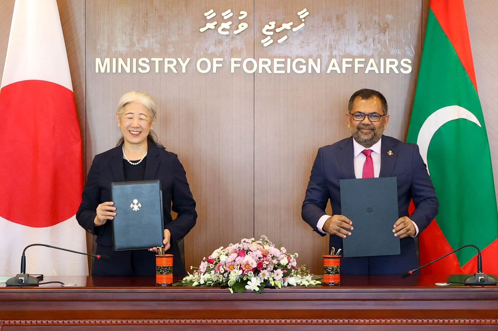 "ޑިޒާސްޓަރ ރެޒިލިއަންސް އެންހޭންސްމަންޓް އިން މާލެ އައިލަންޑް" މަޝްރޫޢުގެ އެއްބަސްވުމުގައި ސޮއިކުރުމުގެ ރަސްމިއްޔާތުގެ ތެރެއިން