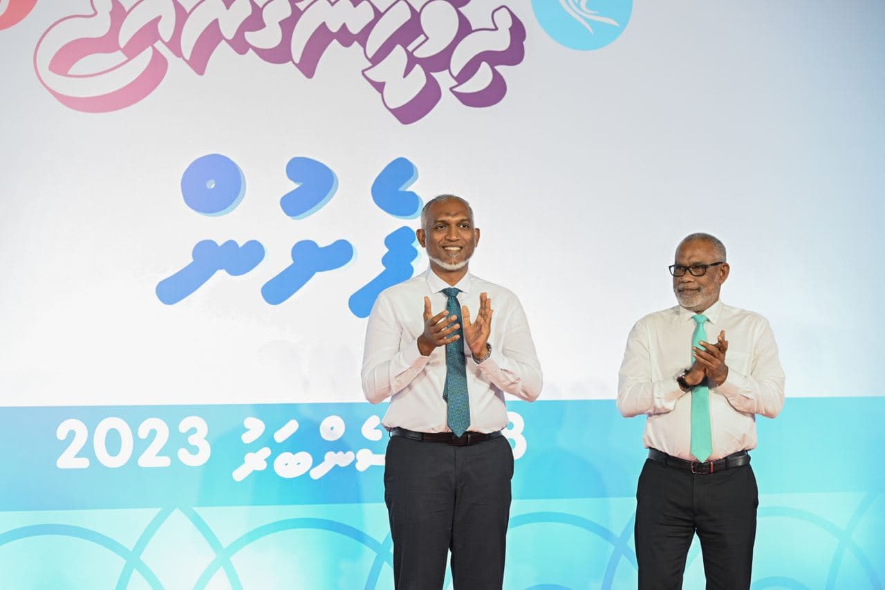 ރައީސް، ޑރ. މުޙައްމަދު މުޢިއްޒު އަދި ޕީއެންސީގެ ޗެއާޕާސަން އަބްދުއްރަޙީމް އަބްދުﷲ