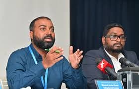 ބައްސާމް(ކ) ޖައުޝަން (ވ)