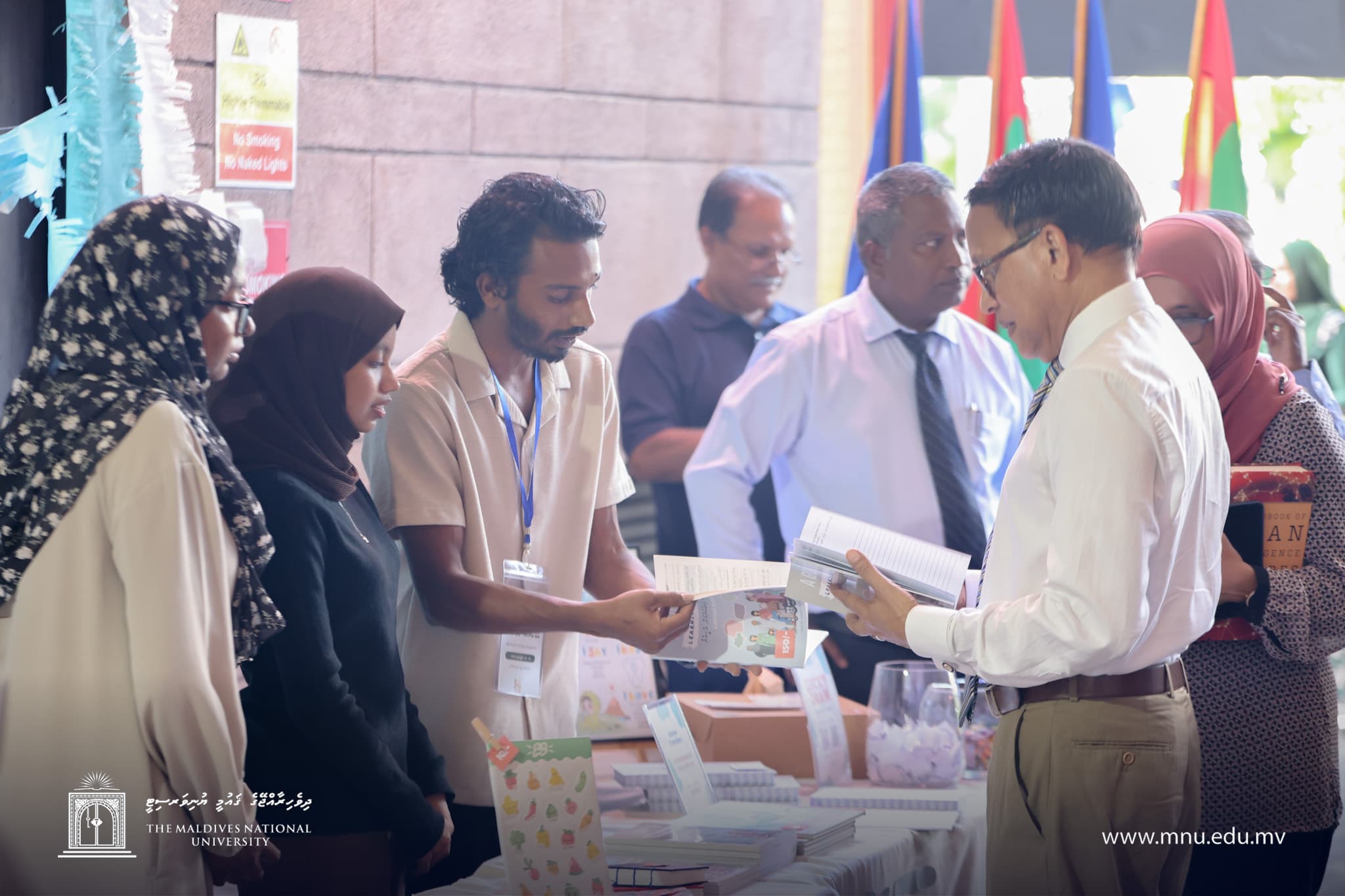 4 ވަނަ ފޮތް މައުރަޒު މިއަދު ހުޅުވައިލައިފި / ފޮޓޯ: އެމްއެންޔޫ