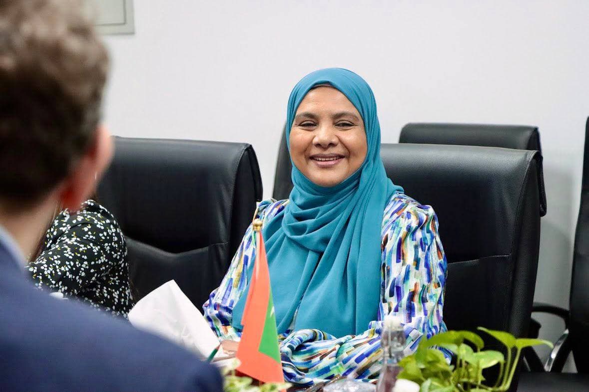 ސޯޝަލް އެންޑް ފެމިލީ ޑިވެލޮޕްމަންޓް މިނިސްޓަރ ޑރ. އައިޝަތު ޝިހާމް.