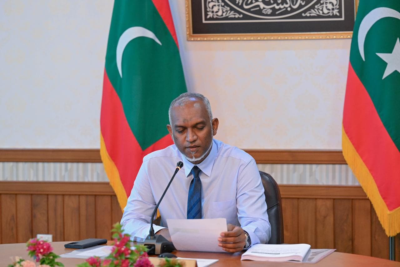 ރައީސުލްޖުމްހޫރިއްޔާ ޑރ. މުޙައްމަދު މުޢިއްޒު