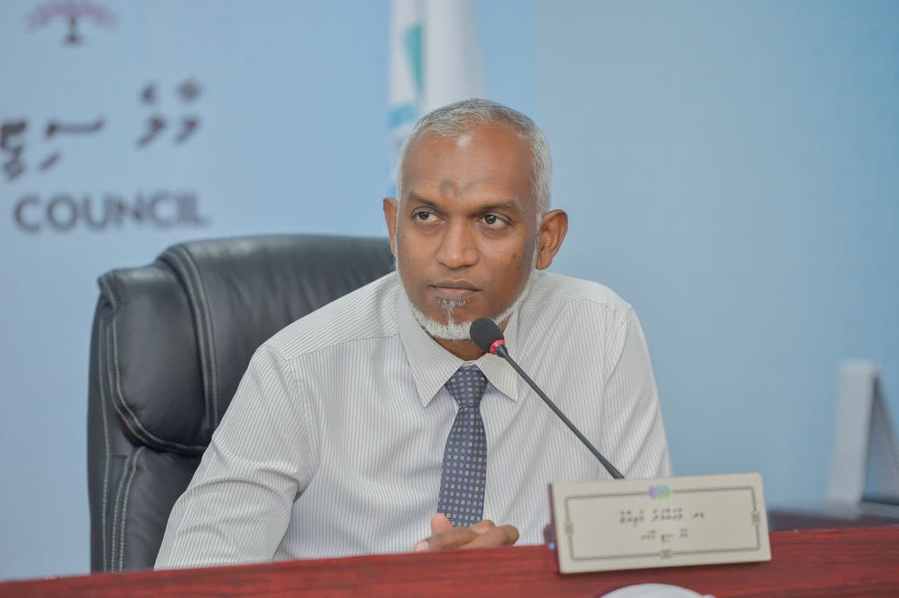 ރައީސުލްޖުމްހޫރިއްޔާ ޑރ. މުޙައްމަދު މުޢިއްޒު