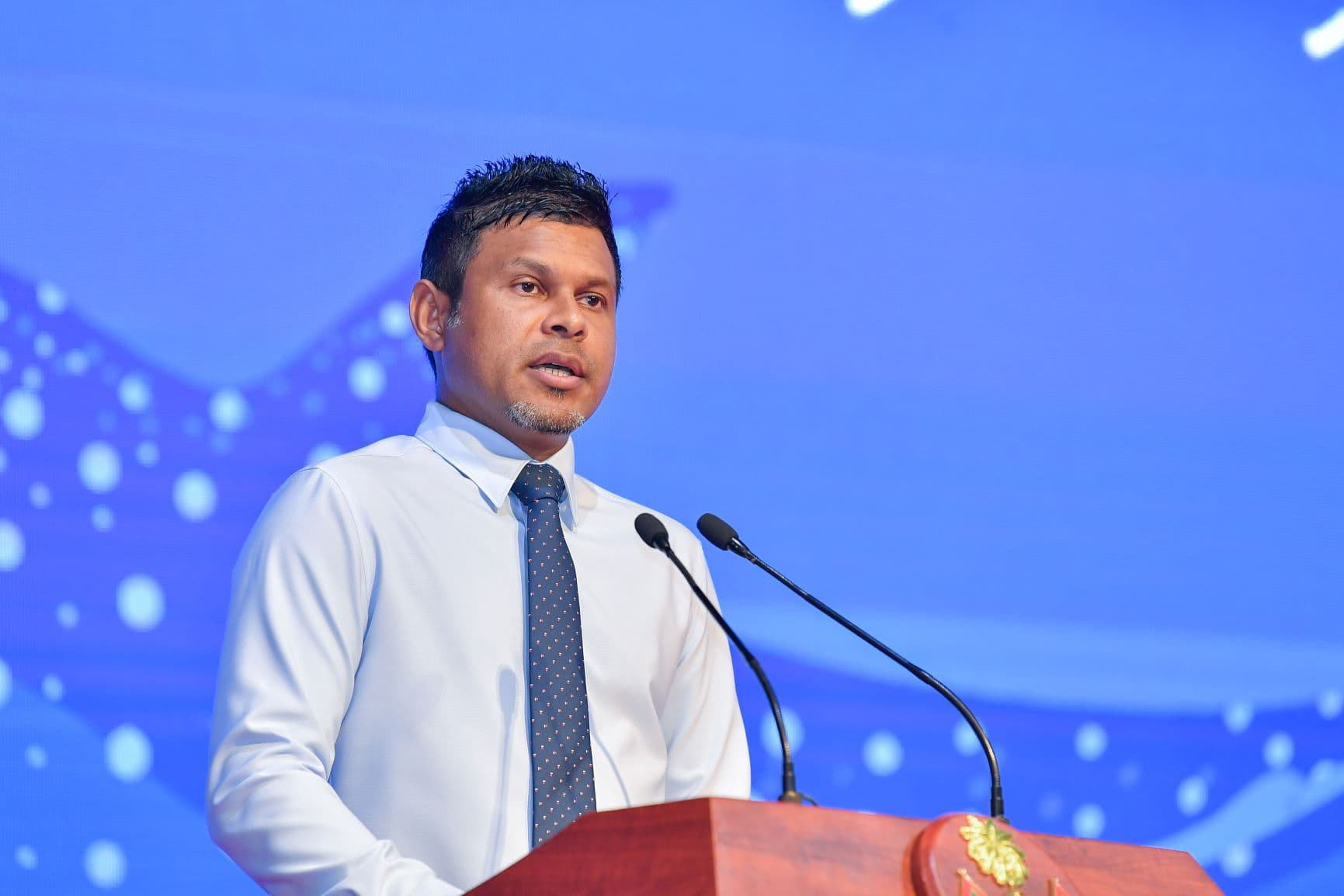 ރައީސް ޑރ.މުޢިއްޒު ފަދަ އިޚުލާސްތެރި ވެރިޔަކު މަދުން ނޫނީ ނުލިބޭނެ - ނައިބު ރައީސް