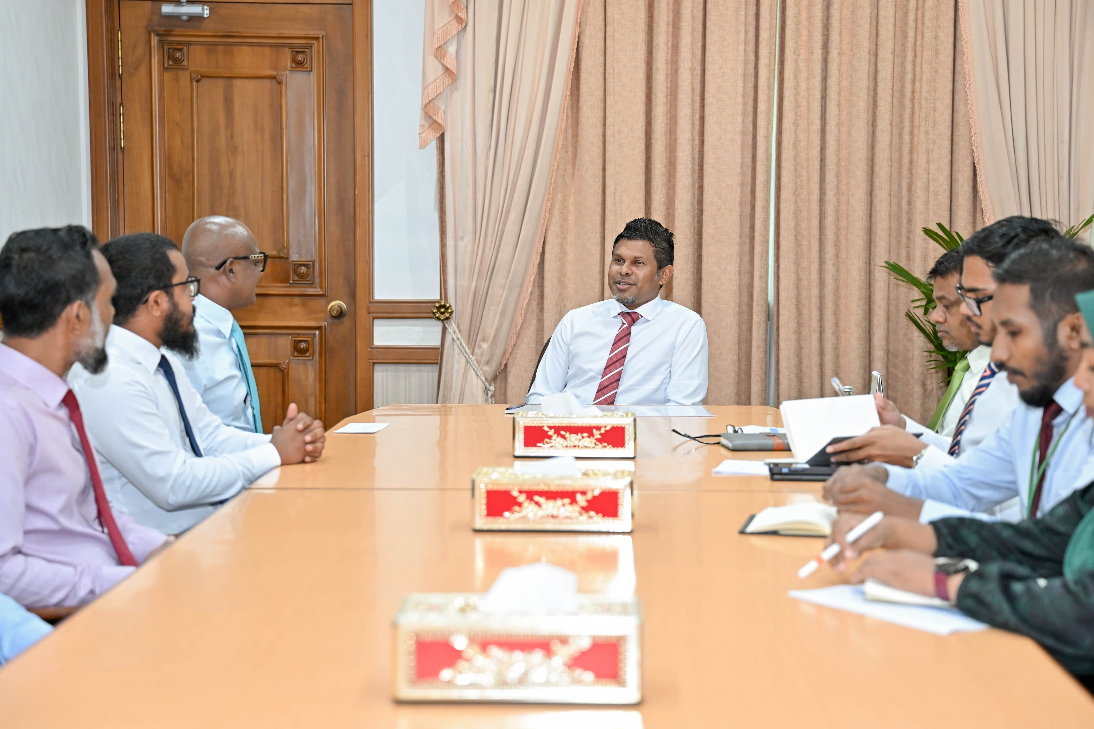 ފޮޓޯ: ރައީސް އޮފީސް